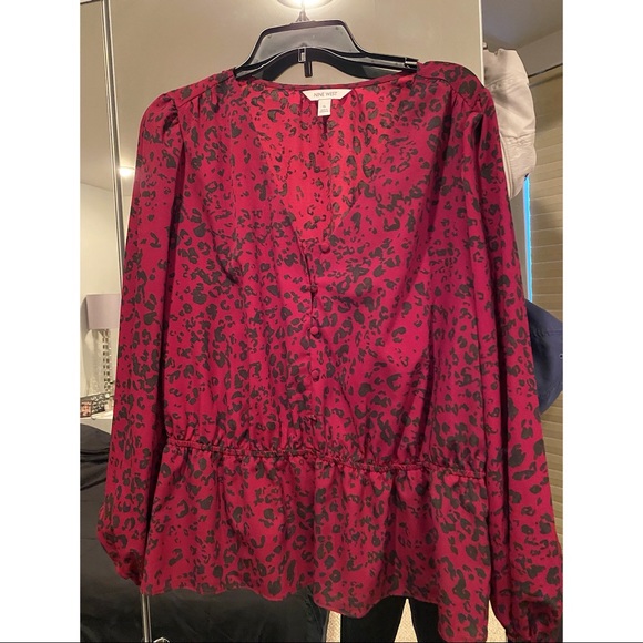 Nine West Tops - Leopard print top!